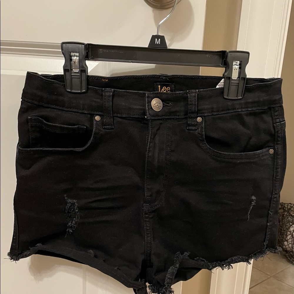 Lee black cut off shorts